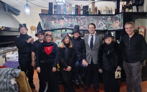 Festejamos San Juan y el Solsticio de Invierno con un Té de Brujas lleno de magia y tradición